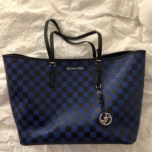 Michael Kors Jet Set Tote